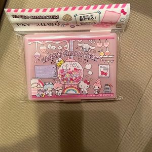 COPY - Hello Kitty Pill Container